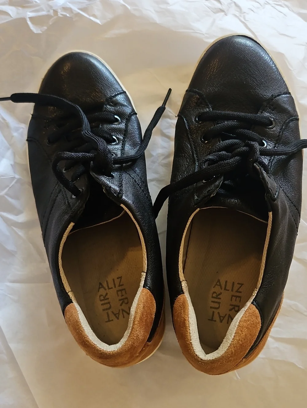Naturalizer Morrison Sneaker Size 10